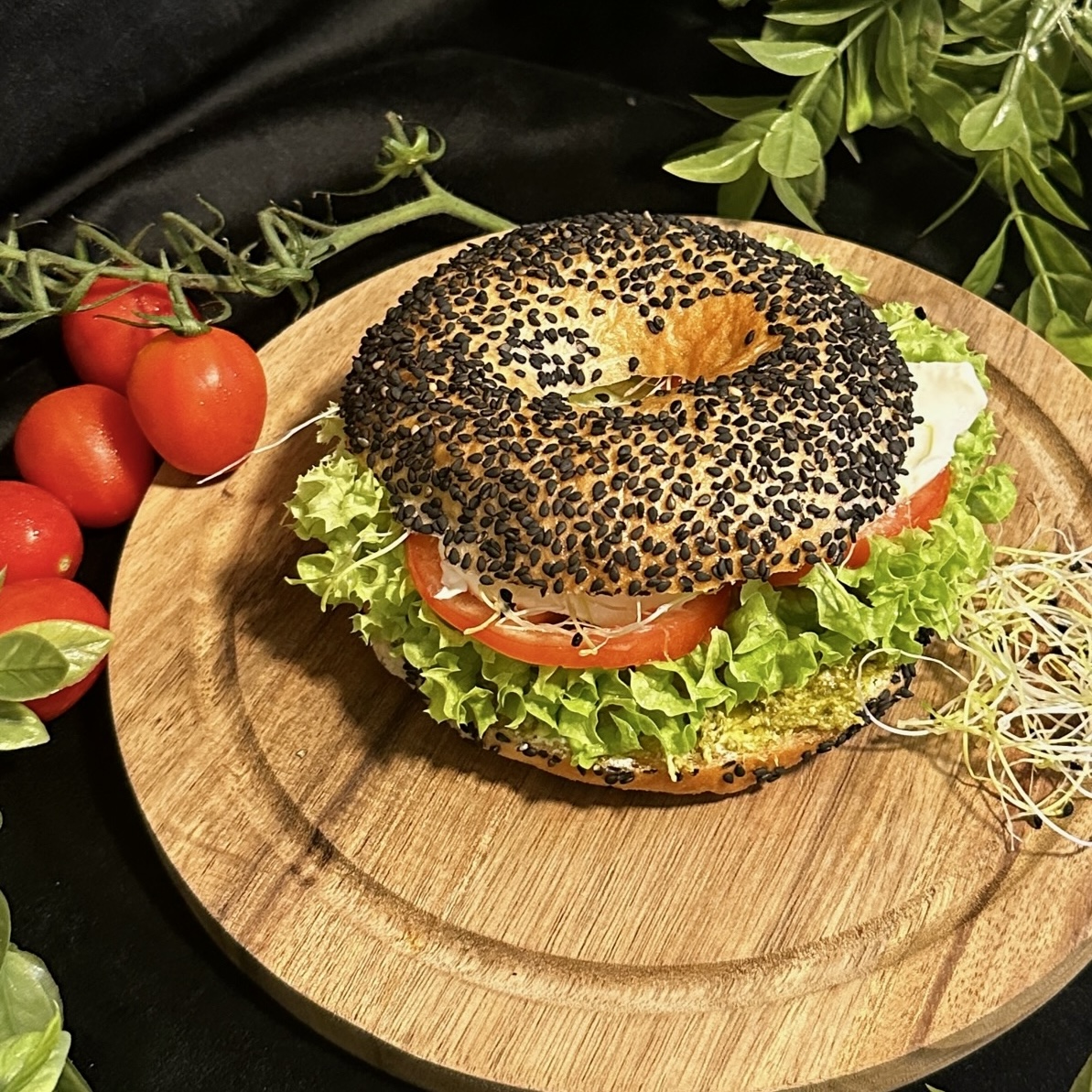 Caprese Bagel